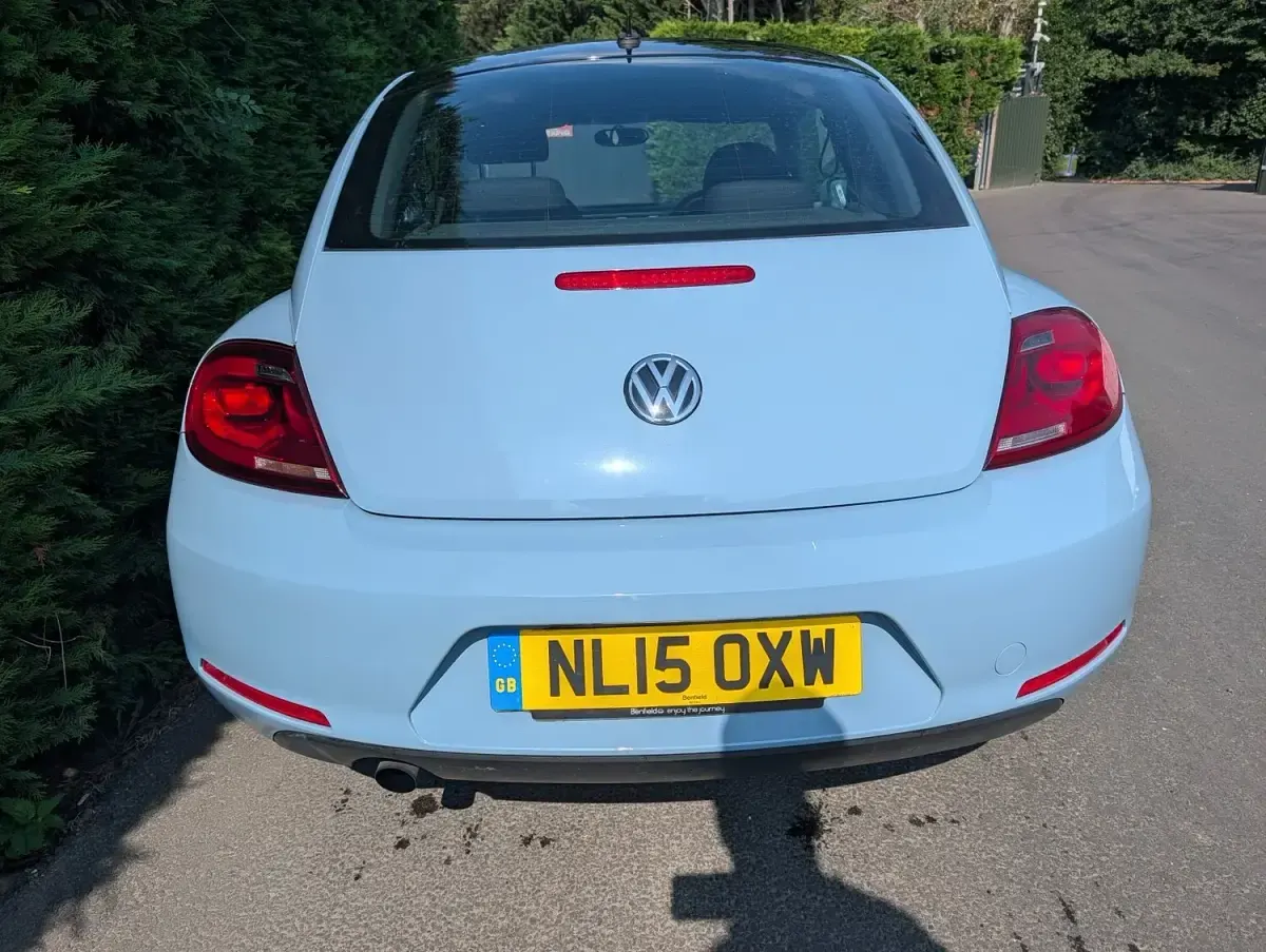 Used VW Beetle Design 105 HP (77 kW) 2015 Blue Hatchback