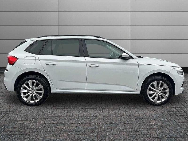 Used Skoda Kamiq SE Drive 147 HP (108 kW) 2022 Moon white metallic SUV