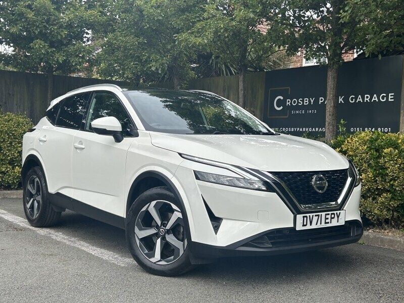 White Used 2021 Nissan Qashqai N-Connecta SUV | £19,500 (A bit pricey) - Image 1/3