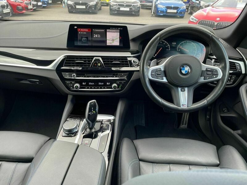 Used BMW 540 M Sport 335 HP (246 kW) 2019 Black Estate