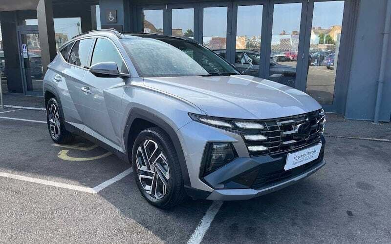 Used 2025 Hyundai Tucson Ultimate SUV | £33,286 (Expensive) - Image 1/4