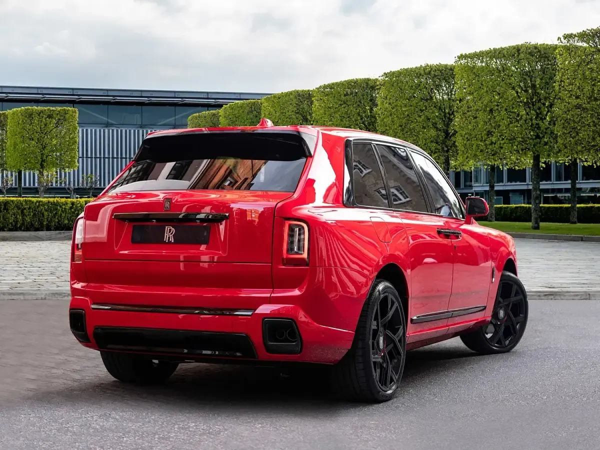 New Rolls Royce Cullinan 2026 St james red SUV
