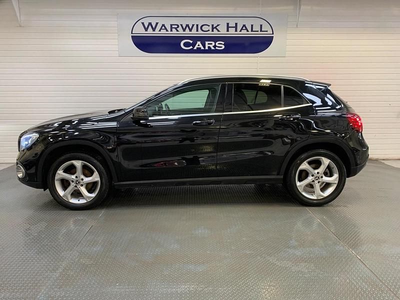 Used Mercedes GLA200 Premium Plus 2017 Black SUV