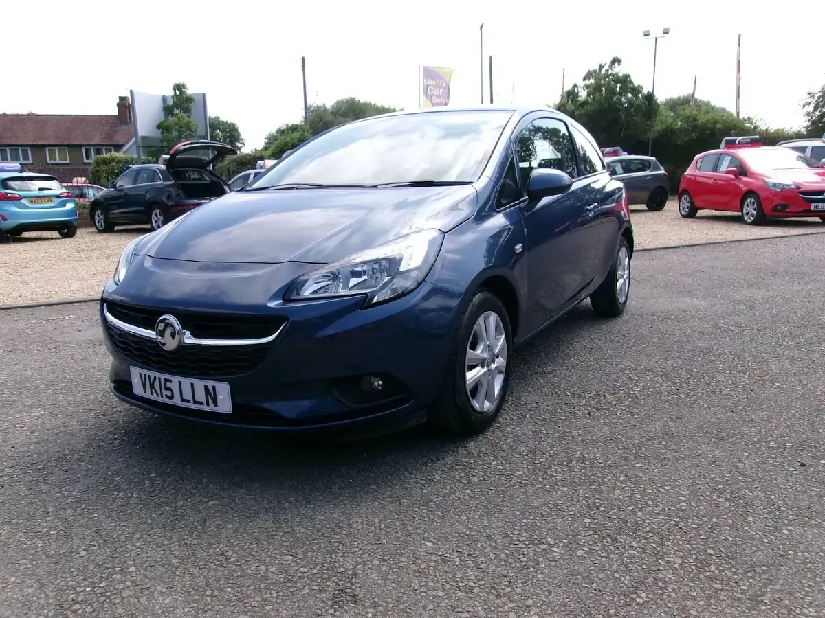 Used Vauxhall Corsa Design Edition 2015 Blue Hatchback