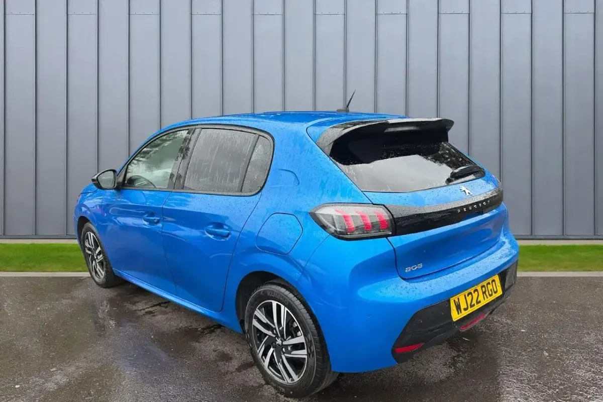 Used Peugeot 208 Allure Premium 99 HP (72 kW) 2022 Blue Hatchback