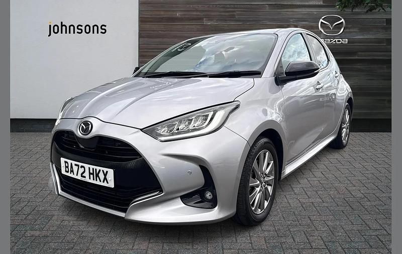 Używany Mazda 2 116 KM (85 kW) 2022 Srebrny Hatchback