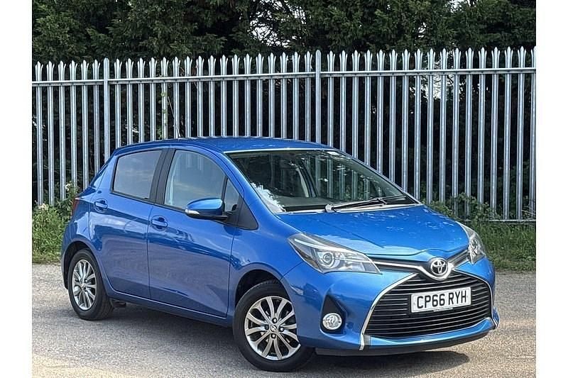 Blue Used 2017 Toyota Yaris Hatchback | £8,965 (Fair price) - Image 1/4