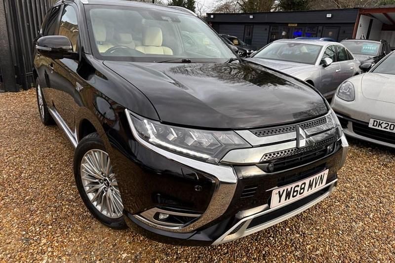 Used Mitsubishi Outlander P-HEV 2019 Black Estate