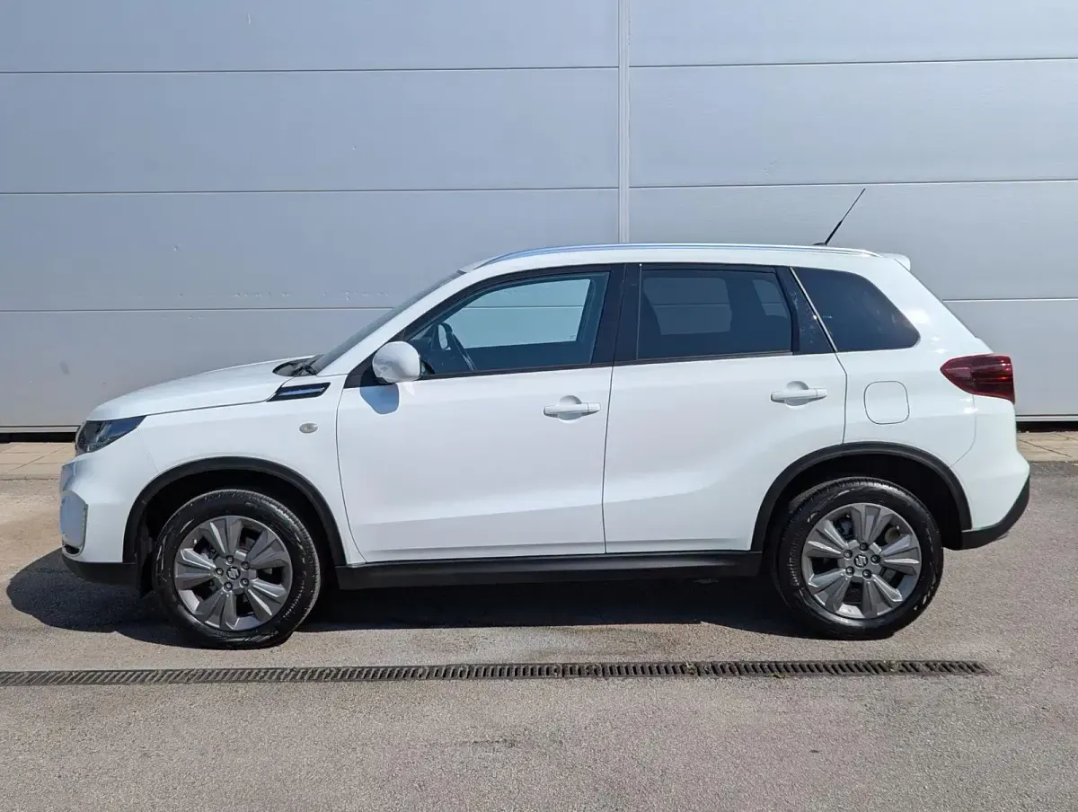 Used Suzuki Vitara SZ-T 2023 White SUV