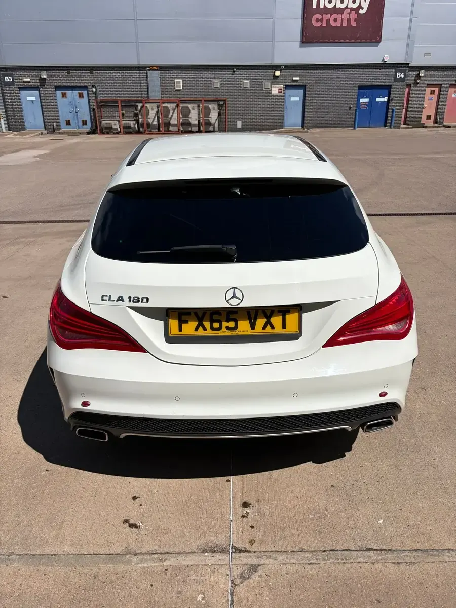 Used Mercedes CLA180 Shooting Brake AMG 122 HP (89 kW) 2015 White Estate