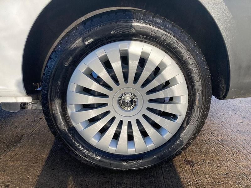 Used Mercedes e-Vito Progressive 85 kW (116 HP) 2023 White MPV