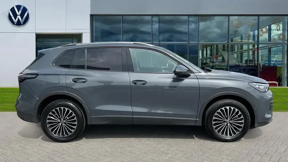 Used VW Tiguan Match 204 HP (150 kW) 2025 Dolphin grey metallic SUV