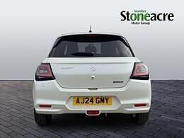 Used Suzuki Swift 82 HP (60 kW) 2024 White Hatchback