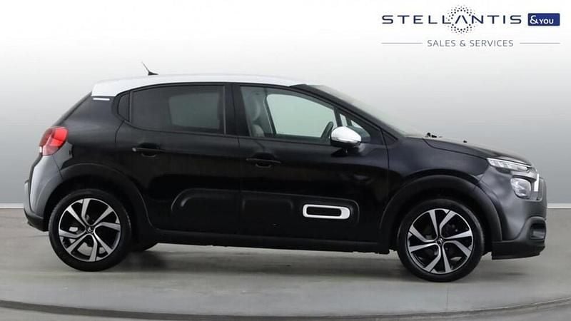 Begagnad Citroën C3 PureTech 82 HK (60 kW) 2022 Svart Halvkombi