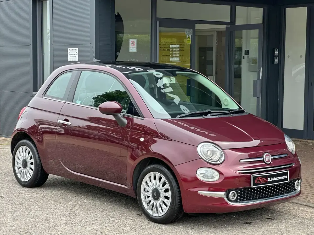 Used Fiat 500 Lounge 69 HP (50 kW) 2018 Red Hatchback