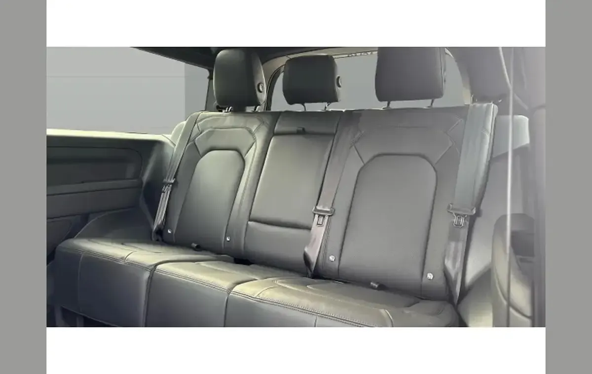 New Land Rover Defender HSE Dynamic 344 HP (253 kW) 2025 Other SUV