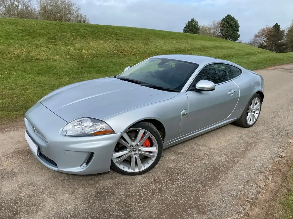 Usado Jaguar XK Portfolio 2011 Prateado Coupé