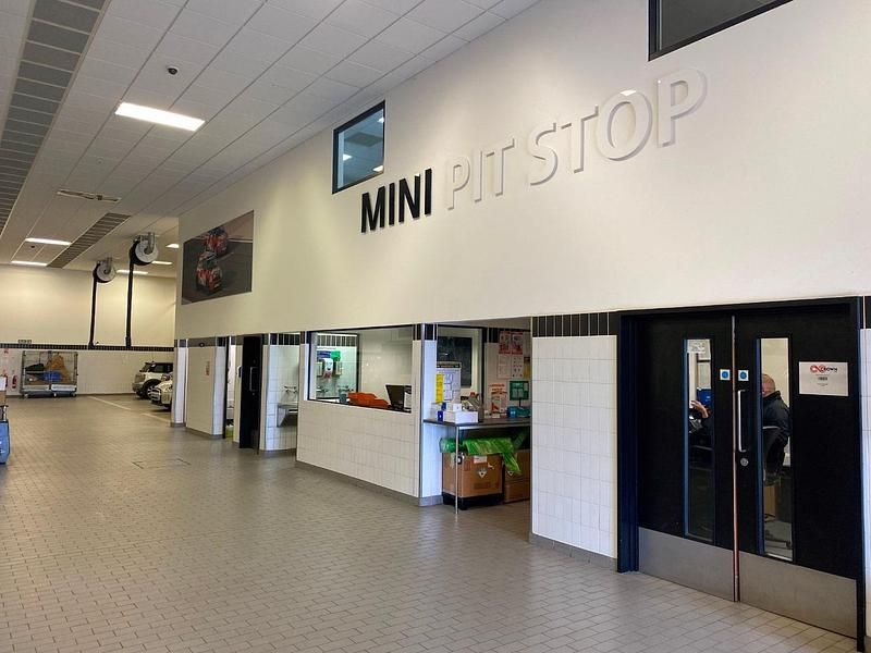 Used Mini Cooper Countryman 134 HP (98 kW) 2018 Blue SUV