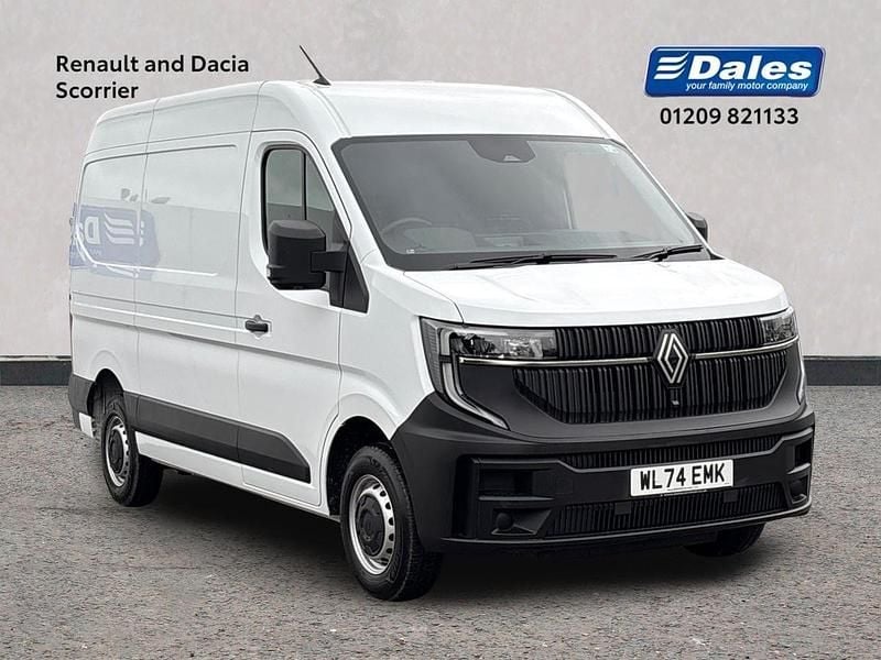 White New 2025 Renault Master Van | £26,995 (A bit pricey) - Image 1/4