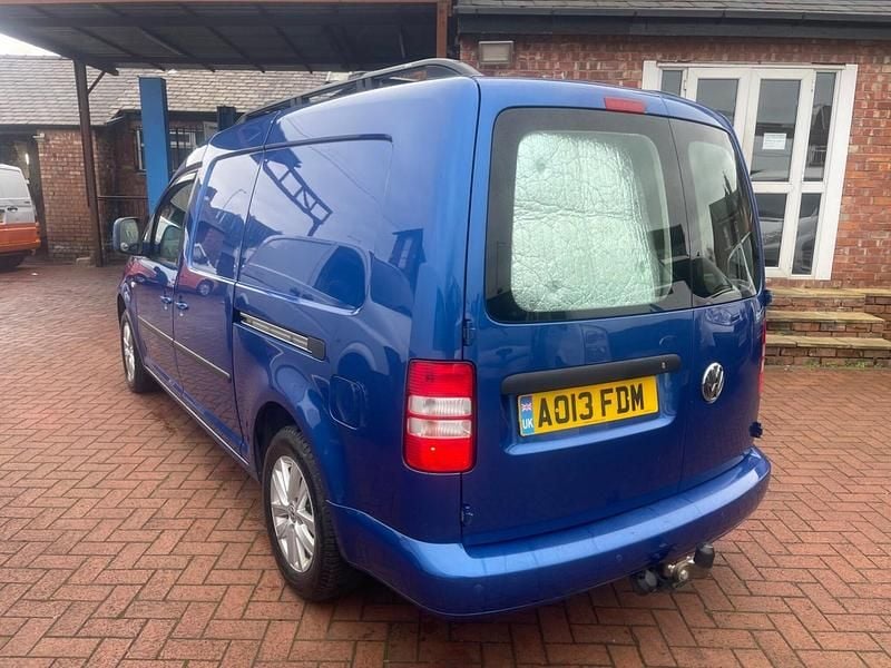 Used VW Caddy Maxi Highline 102 HP (75 kW) 2013 Blue MPV
