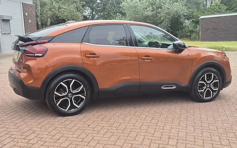 Used Citroën e-C4 Shine 100 kW (136 HP) 2023 Hatchback