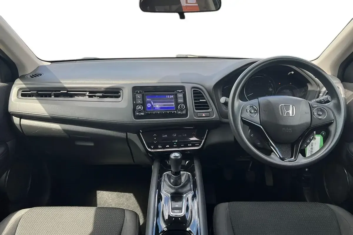 Second-hand Honda HR-V S 130 CP (95 kW) 2019 Argintiu SUV