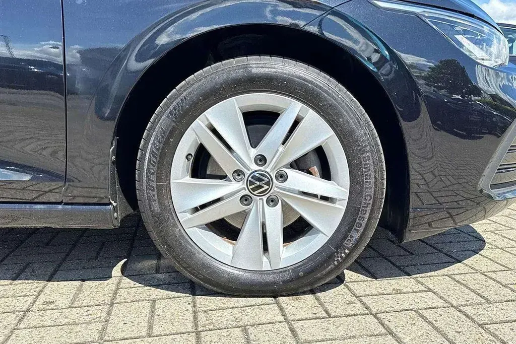 Używany VW Golf VII Life 2021 Czarny Hatchback