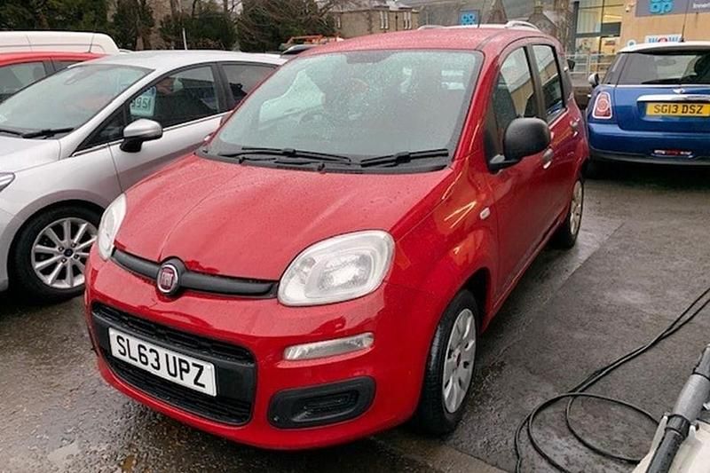 Red Used 2013 Fiat Panda Pop Hatchback | £2,995 (Super price) - Image 1/1