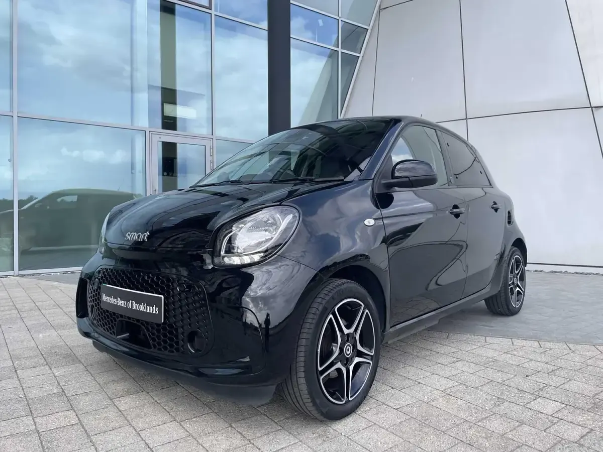 Used Smart ForFour Electric Drive Premium 60 kW (82 HP) 2022 Black Hatchback