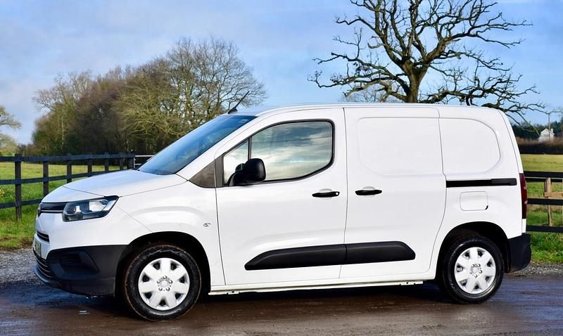 Used Toyota Proace Active 2021 White MPV