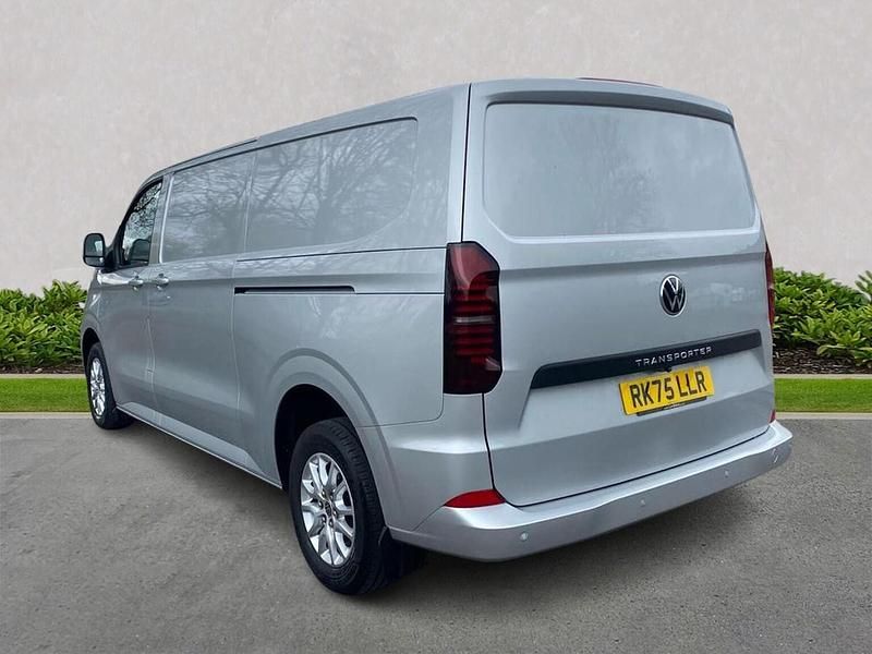 Begagnad VW Transporter Pro 170 HK (125 kW) 2025 Grå Van