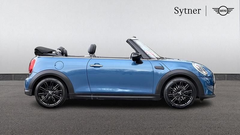 Usado Mini Cooper Exclusive 134 CV (98 kW) 2022 Azul Utilitario
