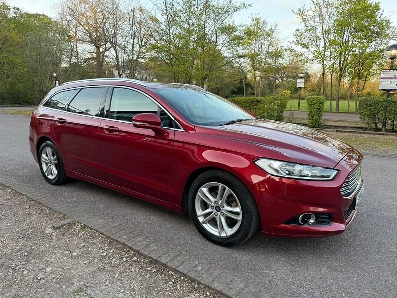 Used Ford Mondeo Titanium 160 HP (117 kW) 2015 Red Estate