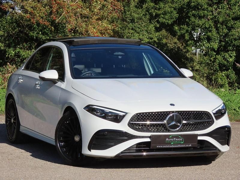 Used Mercedes A200 AMG Line Premium Plus 163 HP (119 kW) 2023 White Sedan