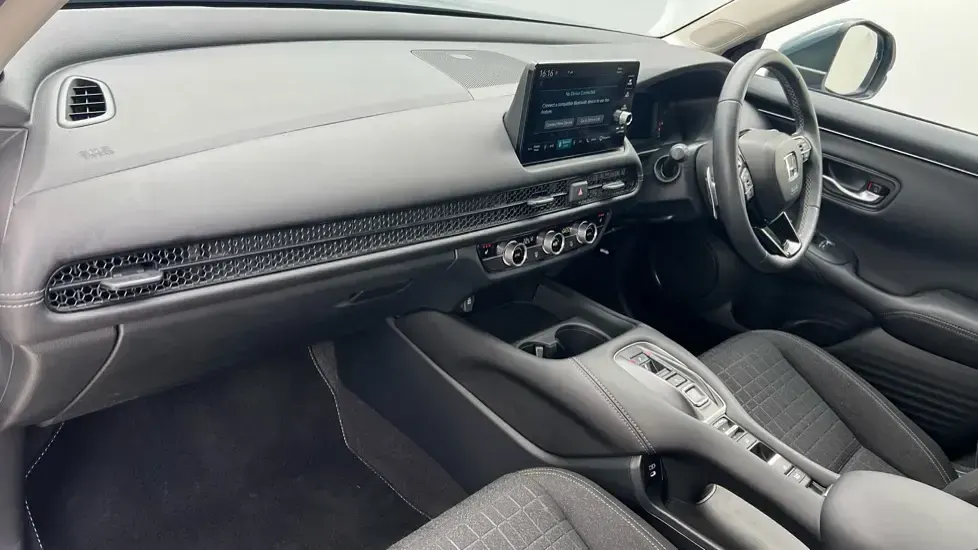 Used Honda ZR-V Elegance 184 HP (135 kW) 2025 Nordic forest SUV