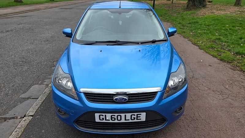 Used Ford Focus Zetec 2011 Blue Hatchback