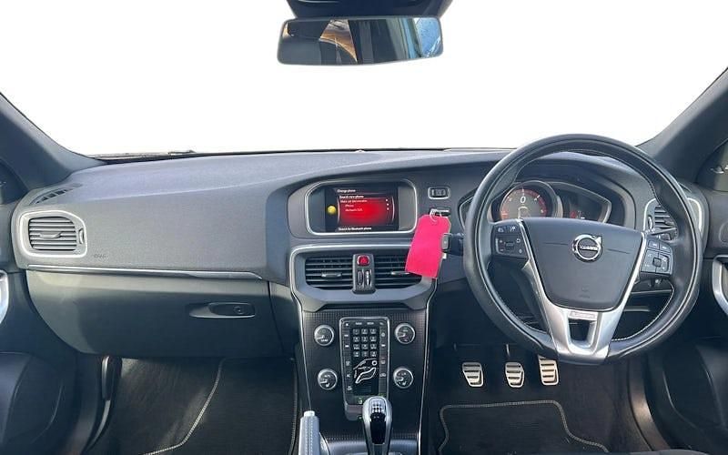 Used Volvo V40 R-Design 190 HP (139 kW) 2017 Blue Hatchback