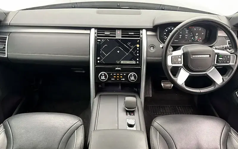 Used Land Rover Discovery HSE Dynamic 300 HP (220 kW) 2023 Black SUV