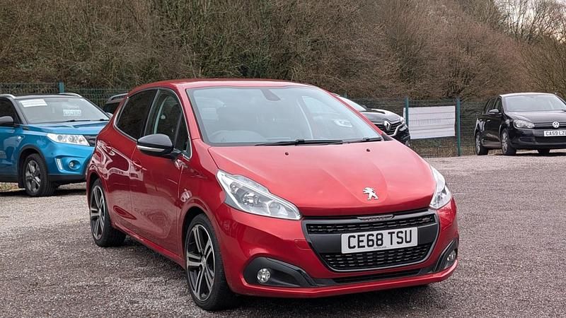 Used Peugeot 208 GT-line 110 HP (80 kW) 2018 Red Hatchback