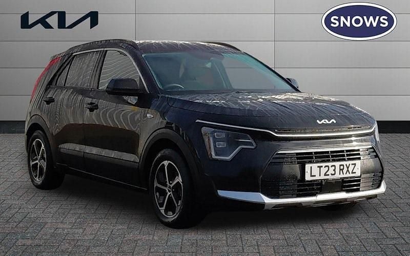 Midnight black Used 2023 Kia Niro SUV | £19,599 (Good price) - Image 1/4