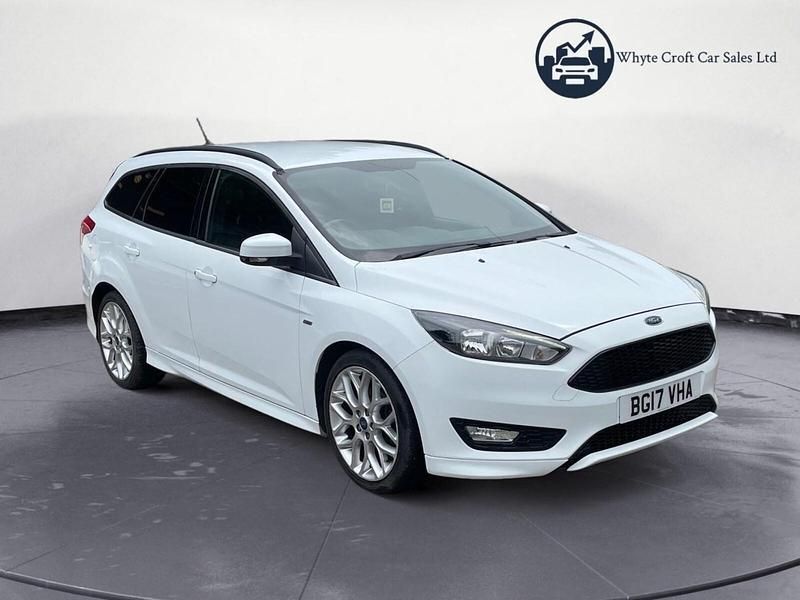 White Used 2017 Ford Focus ST-Line Estate | £5,495 (Good price) - Image 1/3