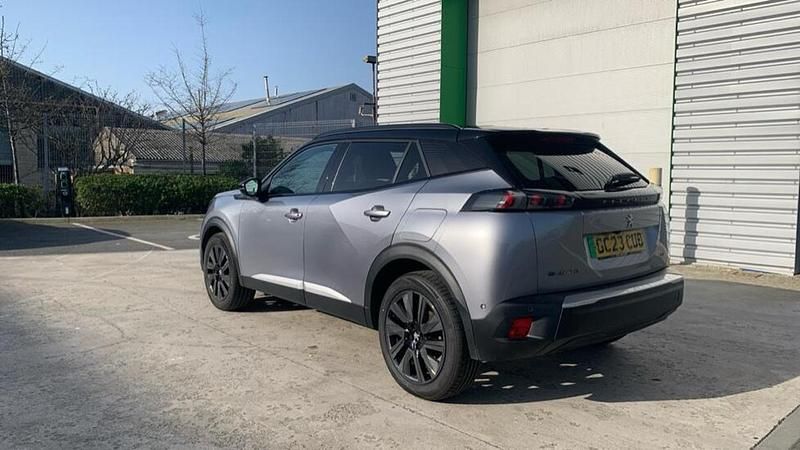 Used Peugeot e-2008 Premium 98 kW (134 HP) 2023 SUV