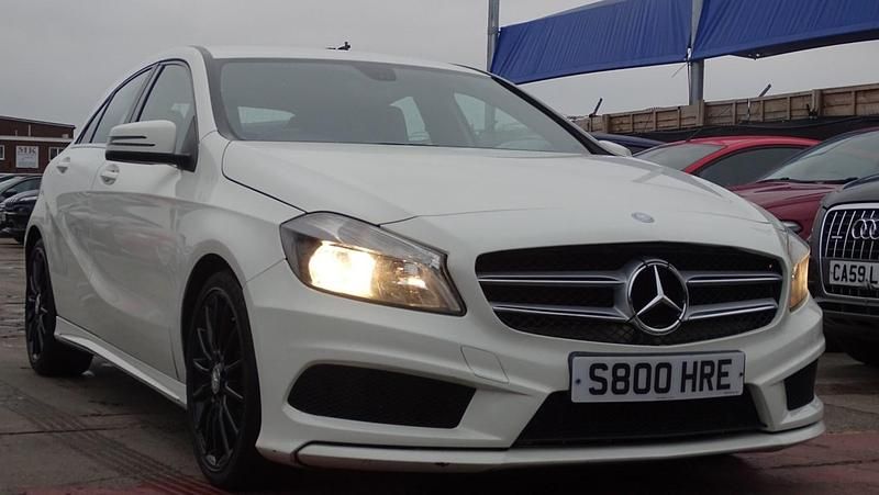 Used Mercedes A180 AMG 109 HP (80 kW) 2014 White Hatchback