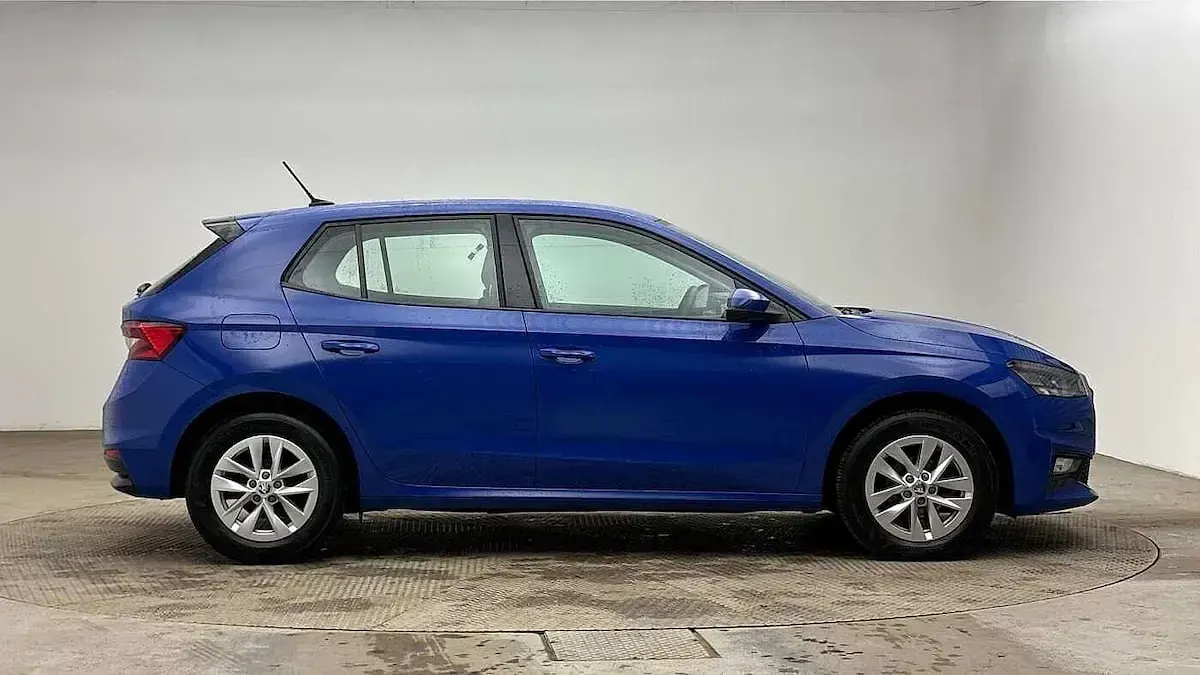 Used Skoda Fabia Comfort 59 HP (43 kW) 2023 Energy blue Hatchback