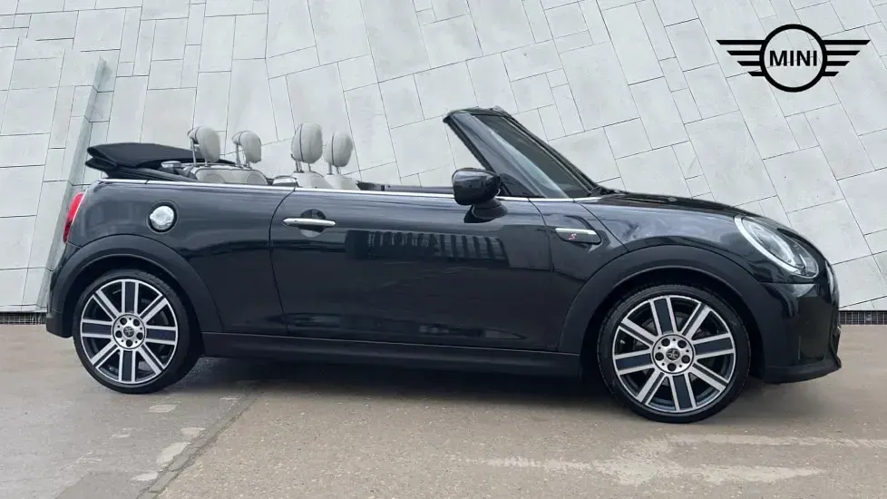 Used Mini Cooper S Exclusive 176 HP (129 kW) 2023 Black Hatchback