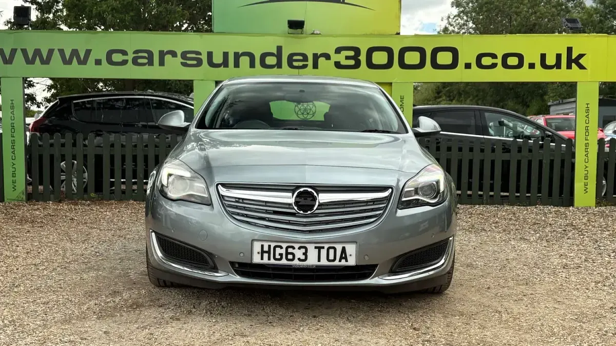 Used Vauxhall Insignia S 140 HP (102 kW) 2013 Silver Hatchback