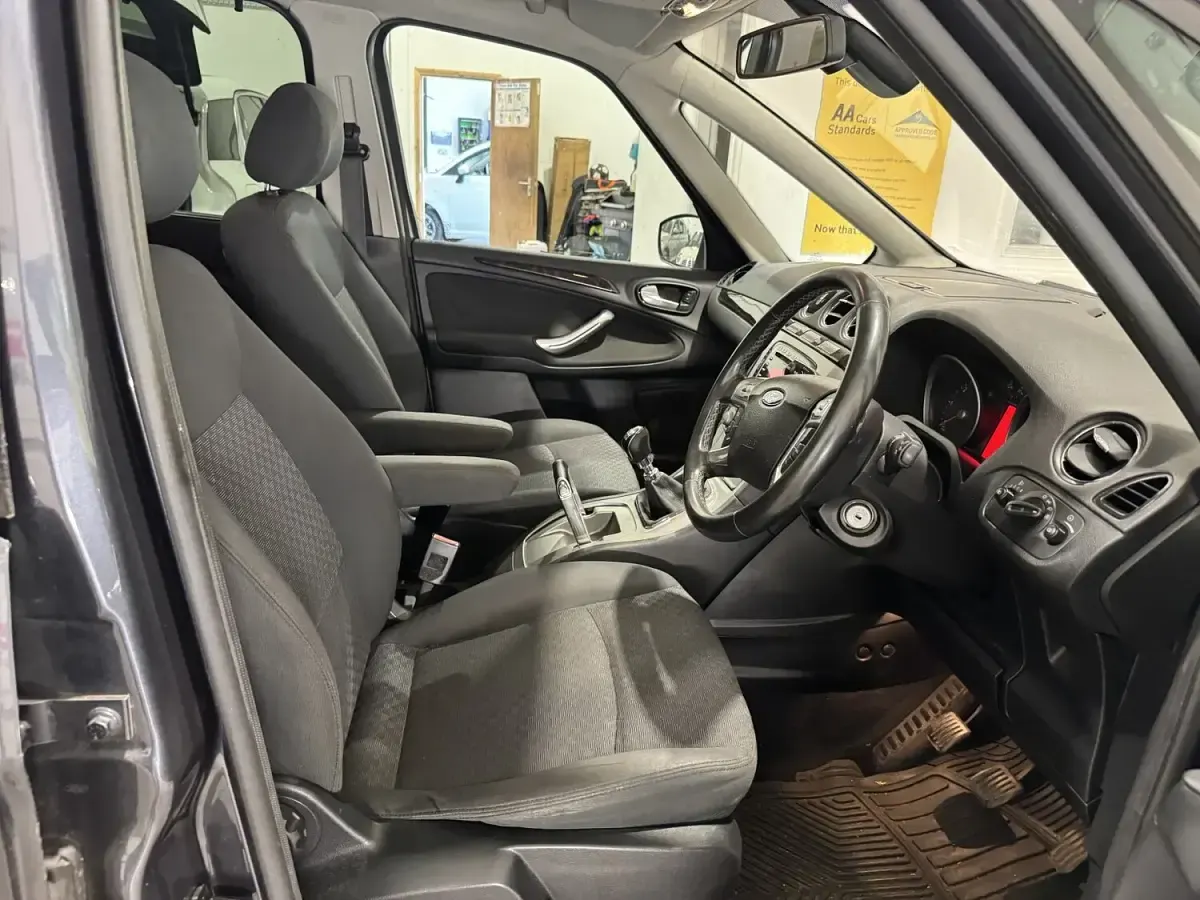 Used Ford Galaxy Ghia 2010 Grey MPV