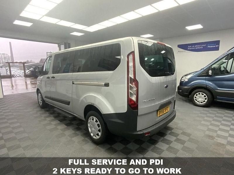 Used Ford Tourneo Custom Zetec 130 HP (95 kW) 2016 Silver Van
