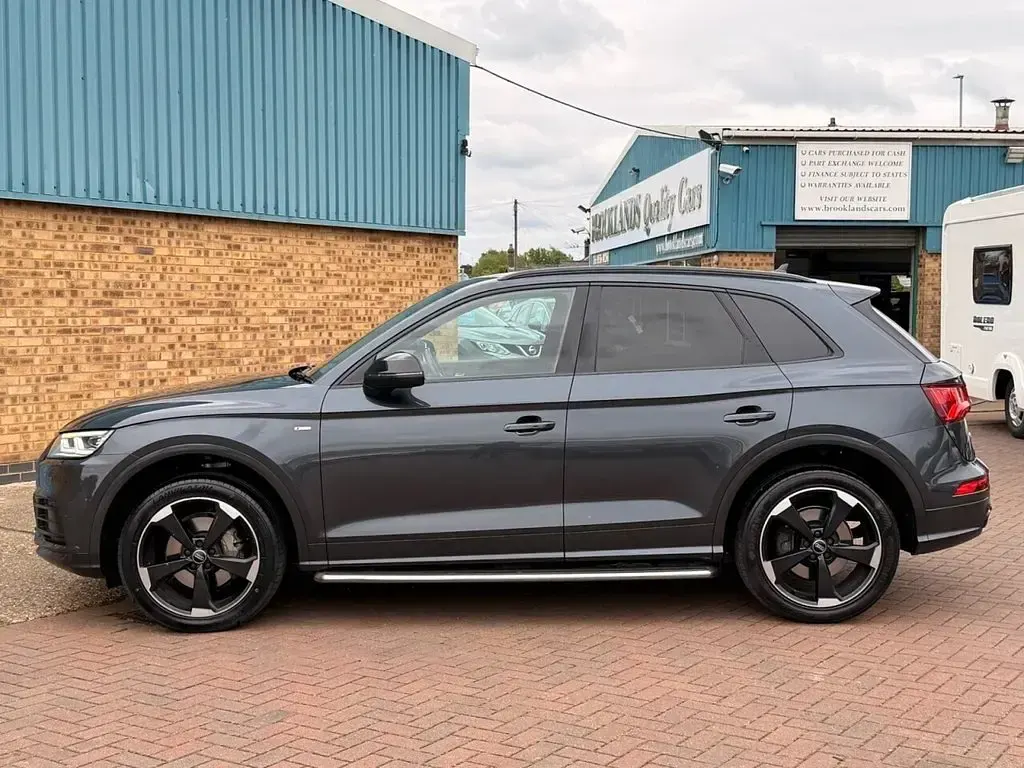 Used Audi Q5 Black Edition 190 HP (139 kW) 2019 Grey SUV