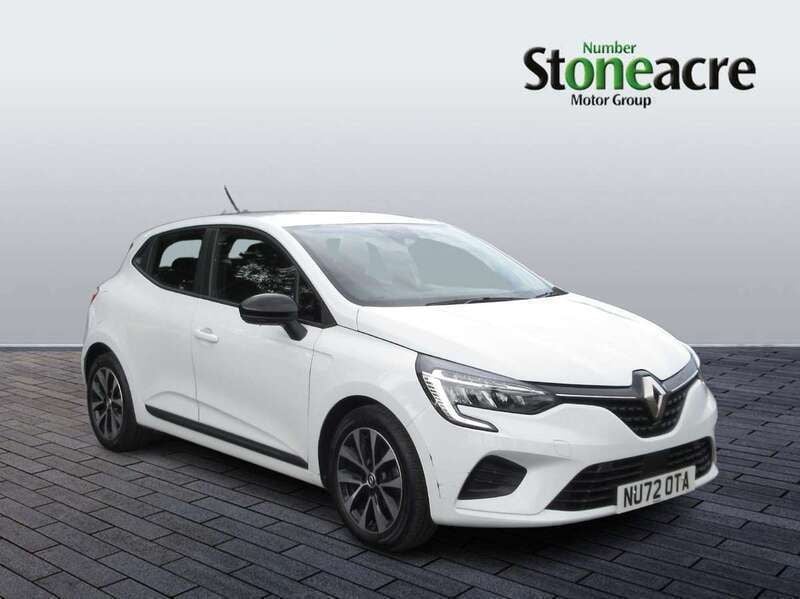 White Used 2022 Renault Clio V Evolution Hatchback | £12,800 (Good price) - Image 1/4